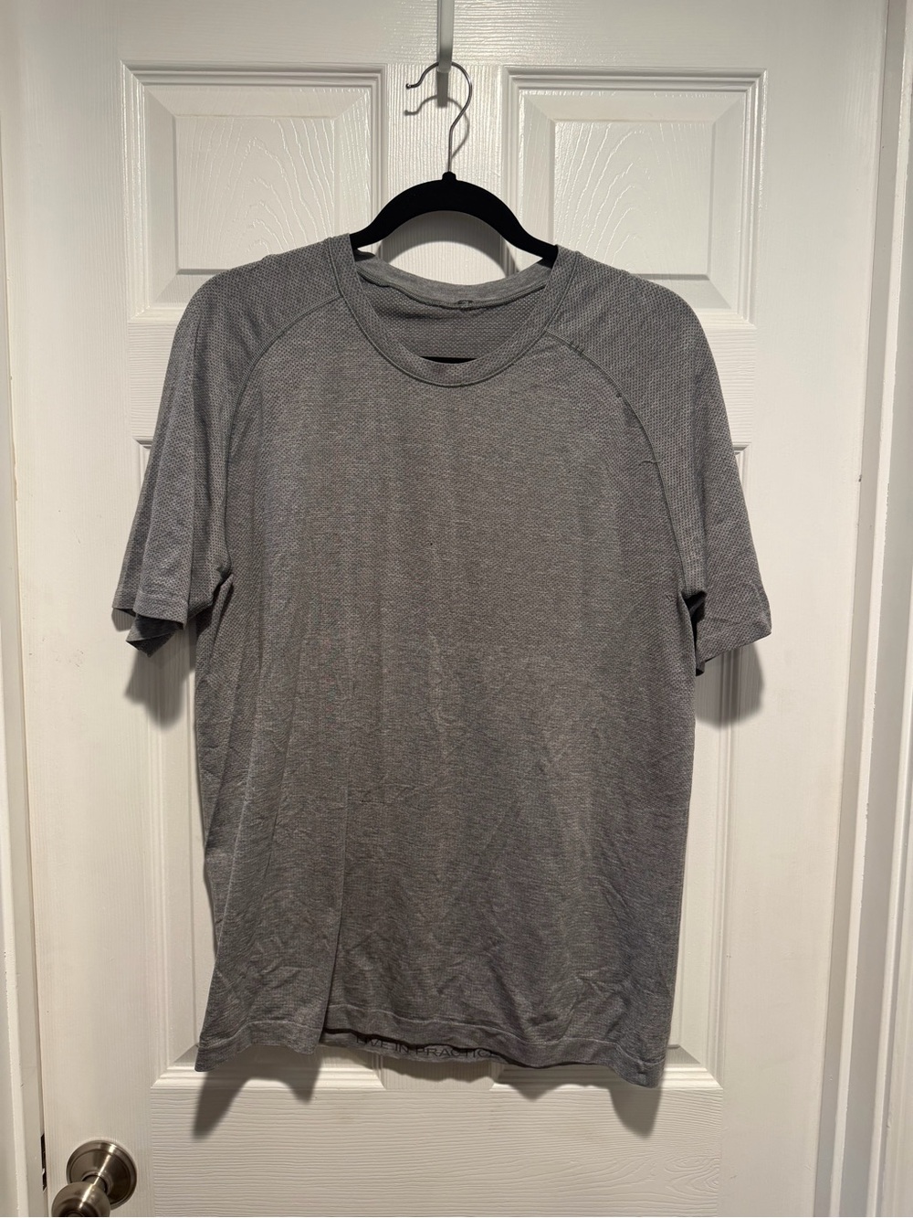 Lululemon Men’s Crew Neck T-Shirt - Gray